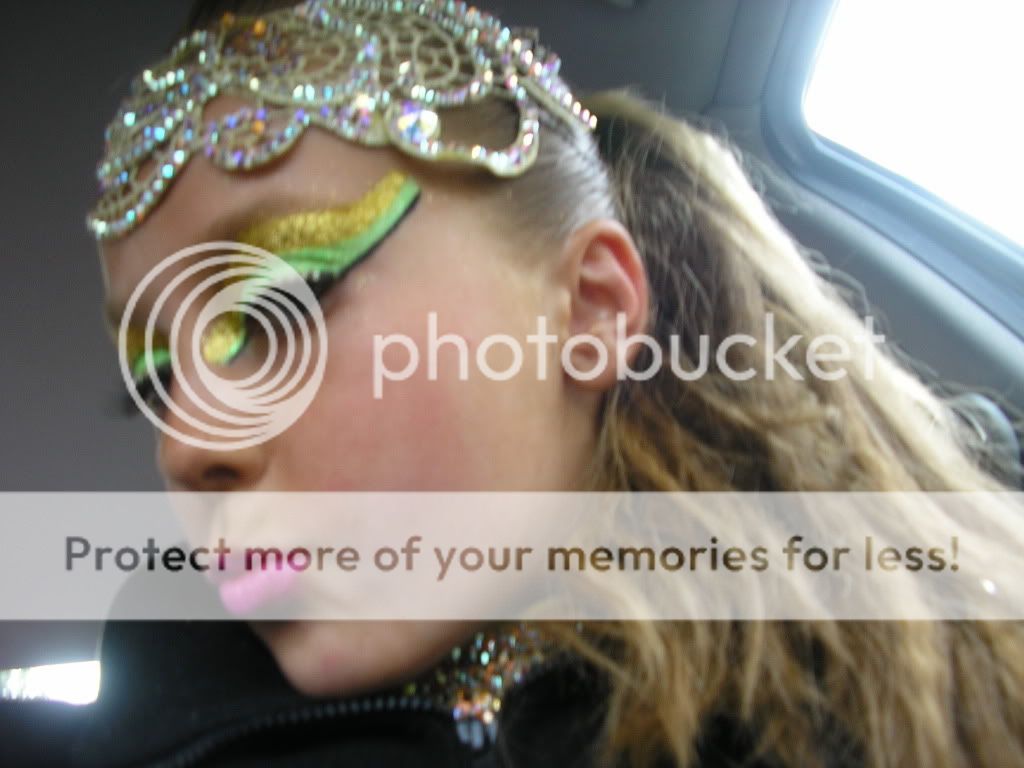 Image hotlink - 'http://i344.photobucket.com/albums/p340/StaceyMoox/Me%20x/MexHairCrimpedx.jpg' Image hotlink - 'http://i344.photobucket.com/albums/p340/StaceyMoox/Me%20x/MexHairCrimpedx.jpg'