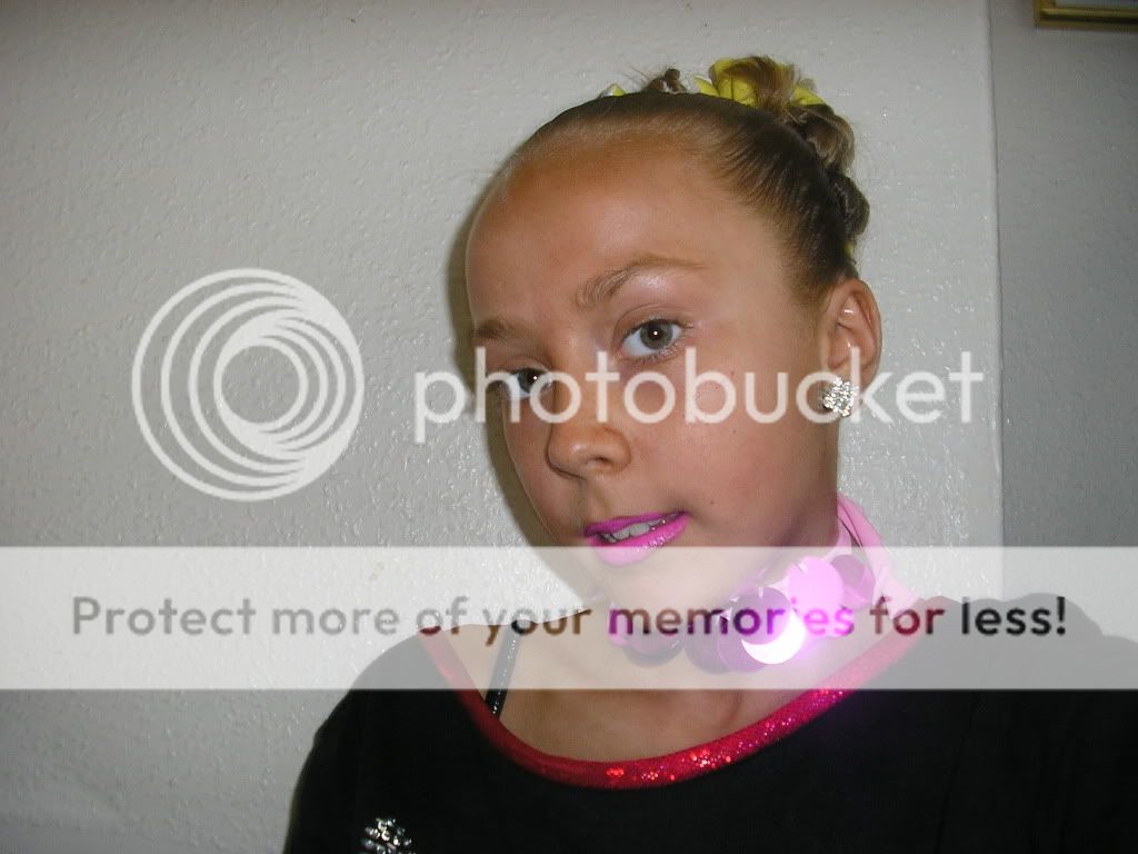 Image hotlink - 'http://i344.photobucket.com/albums/p340/StaceyMoox/Me%20x/Smilex.jpg' Image hotlink - 'http://i344.photobucket.com/albums/p340/StaceyMoox/Me%20x/Smilex.jpg'