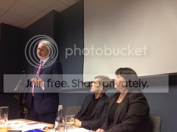  photo LabConf1_zpsfba2dabe.jpg